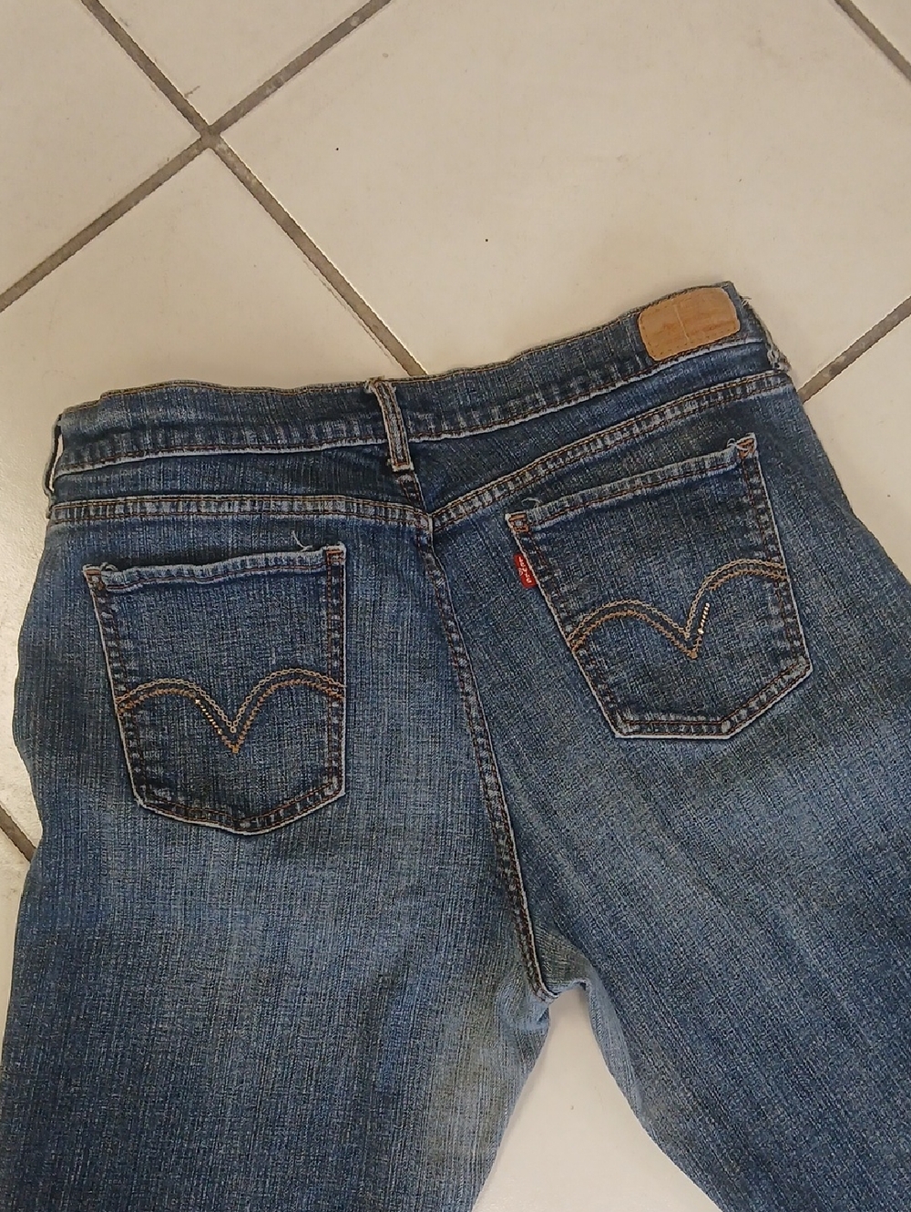 Levi's Women's  Boot Cut  Denim Jeans with Signature Back Pockets.Long Length